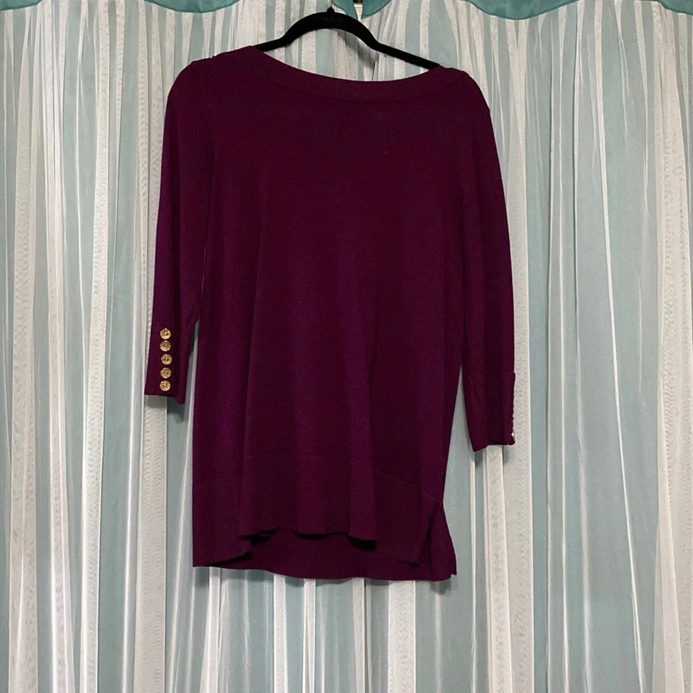 Sweater - Picture 1 of 2